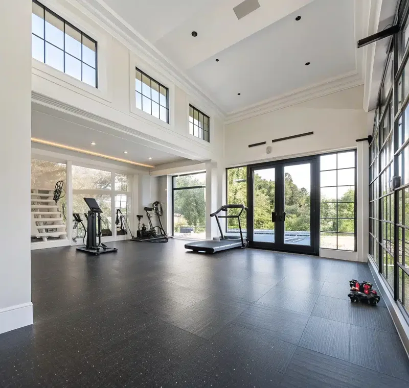 Stylish rubber floors for commercial interiors